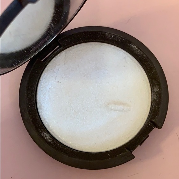 Becca highlight - Picture 2 of 2